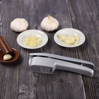 عينة مجانية 2 في 1 مطبع الثوم اليدوي مطبخ مطبخ طحن الثوم المنتقل طاحونة الثوم المتحركة مطحنة المكسرات صانع الخضروات